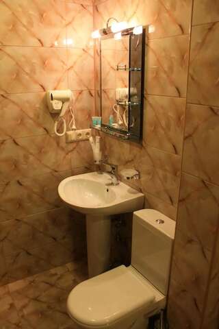 Отель Hotel Park Батуми Двухместный номер с 1 кроватью-9